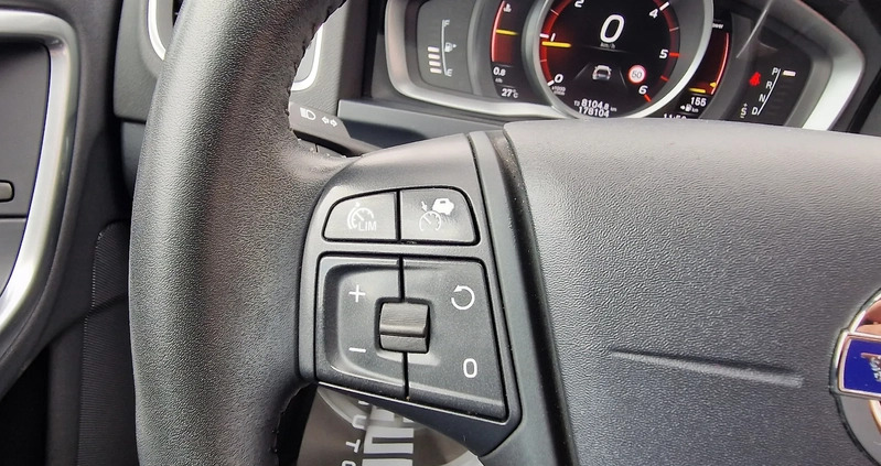 Volvo V60 cena 59999 przebieg: 170000, rok produkcji 2018 z Namysłów małe 466